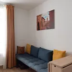 Apartment Of 26 M2 Near The Park Of Belleville