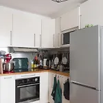Apartment Of 26 M2 Near The Park Of Belleville