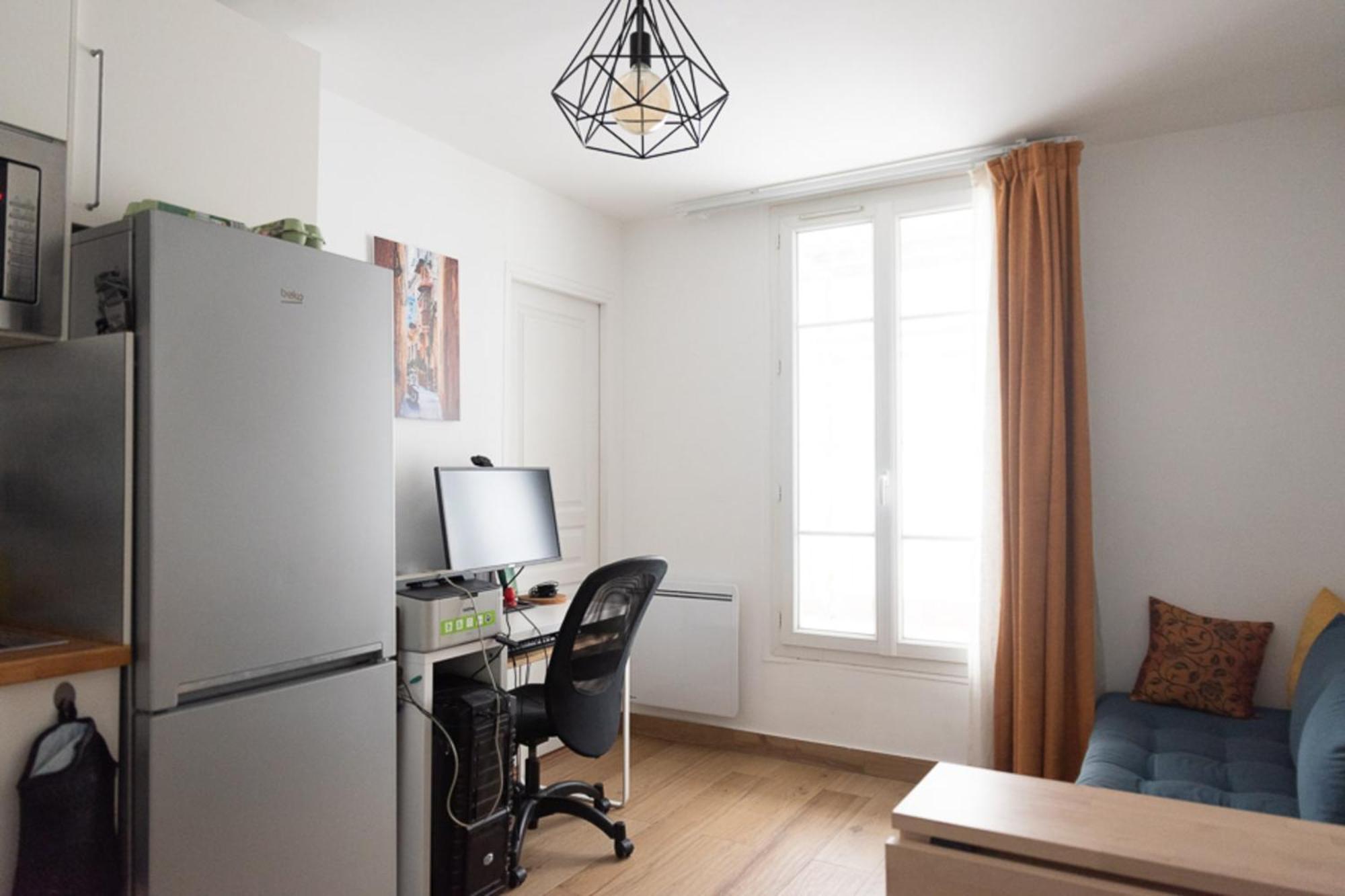 Of 26 M2 Near The Park Of Belleville Appartamento *